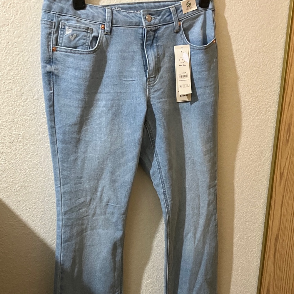 No Boundaries Light Blue Straight Leg Jeans